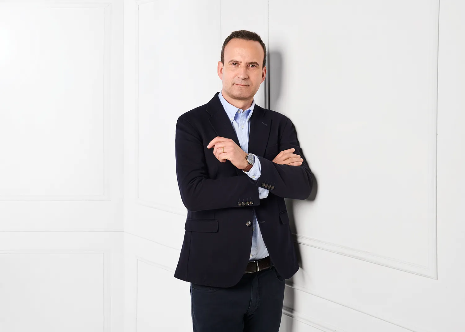 Retrato corporativo en entorno profesional